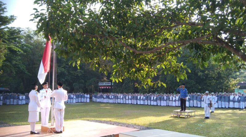 Upacara Hari Kesaktian Pancasila di SMADA Banjarbaru: Memperkuat Ideologi dan Kebangsaan