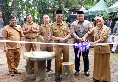 Pembukaan Bazar dan Pencanangan Hutan Kota Sebagai Hutan Pendidikan Meriahkan HUT SMAN 2 Banjarbaru Ke-48