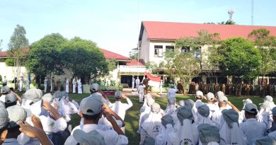 Upacara Bendera: Menanamkan Semangat Disiplin dan Cinta Tanah Air dalam Setiap  Diri Siswa.
